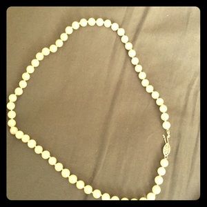 Pearl choker